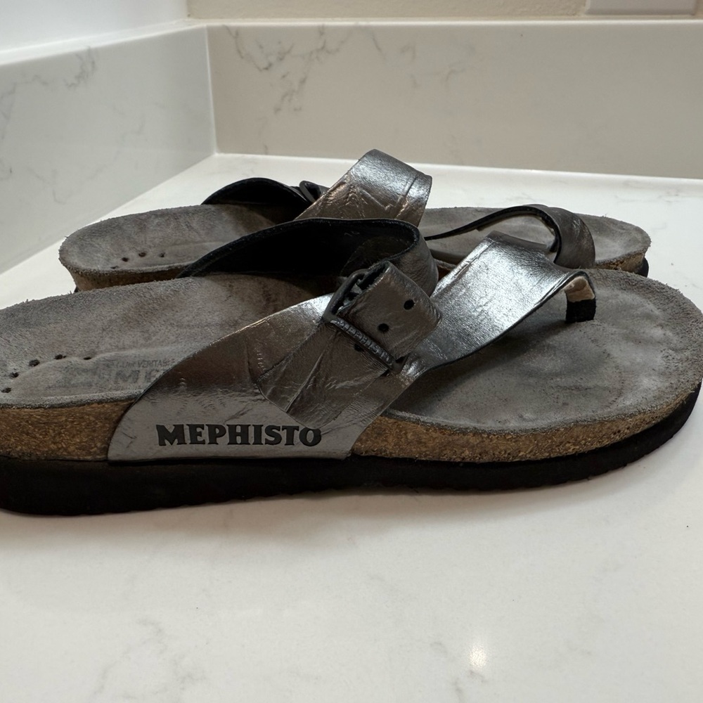 Mephisto silver/gray cork sandals size 39